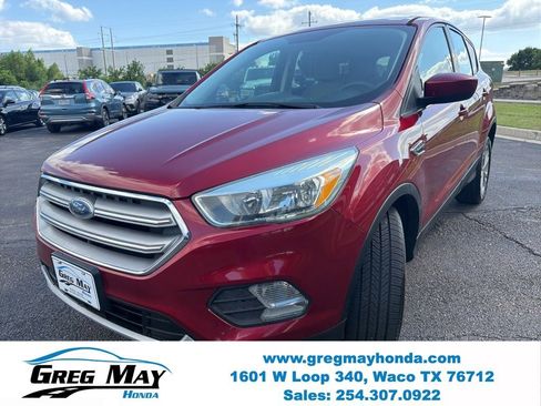 Used 2017 Ford Escape SE FWD image 7