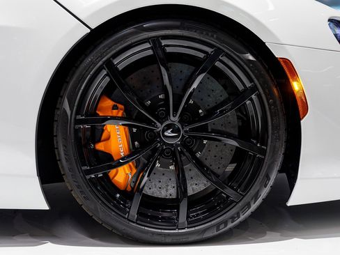 New 2026 McLaren Artura Spider RWD image 13
