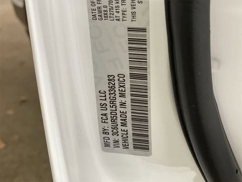 Used 2024 RAM 2500 Big Horn image 31