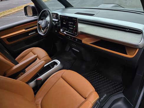 Used 2025 Volkswagen ID. Buzz Pro S image 26