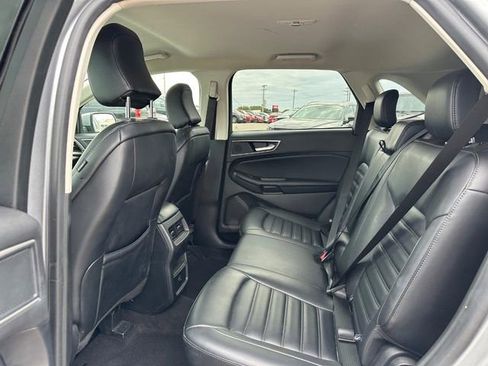 Used 2024 Ford Edge SEL image 11