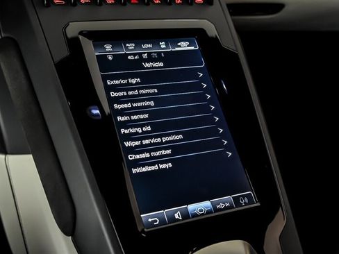 Used 2022 Lamborghini Huracan EVO RWD image 31