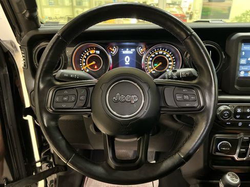 Used 2022 Jeep Wrangler Unlimited Sport AWD/4WD image 19