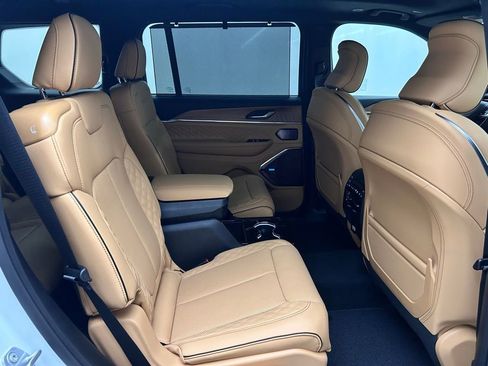 New 2026 Jeep Grand Cherokee L Summit AWD/4WD image 17