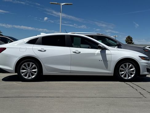 Used 2019 Chevrolet Malibu Hybrid w/ Leather Package FWD image 8