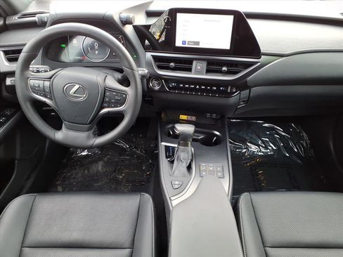 Certified 2023 Lexus UX 250h F Sport image 11