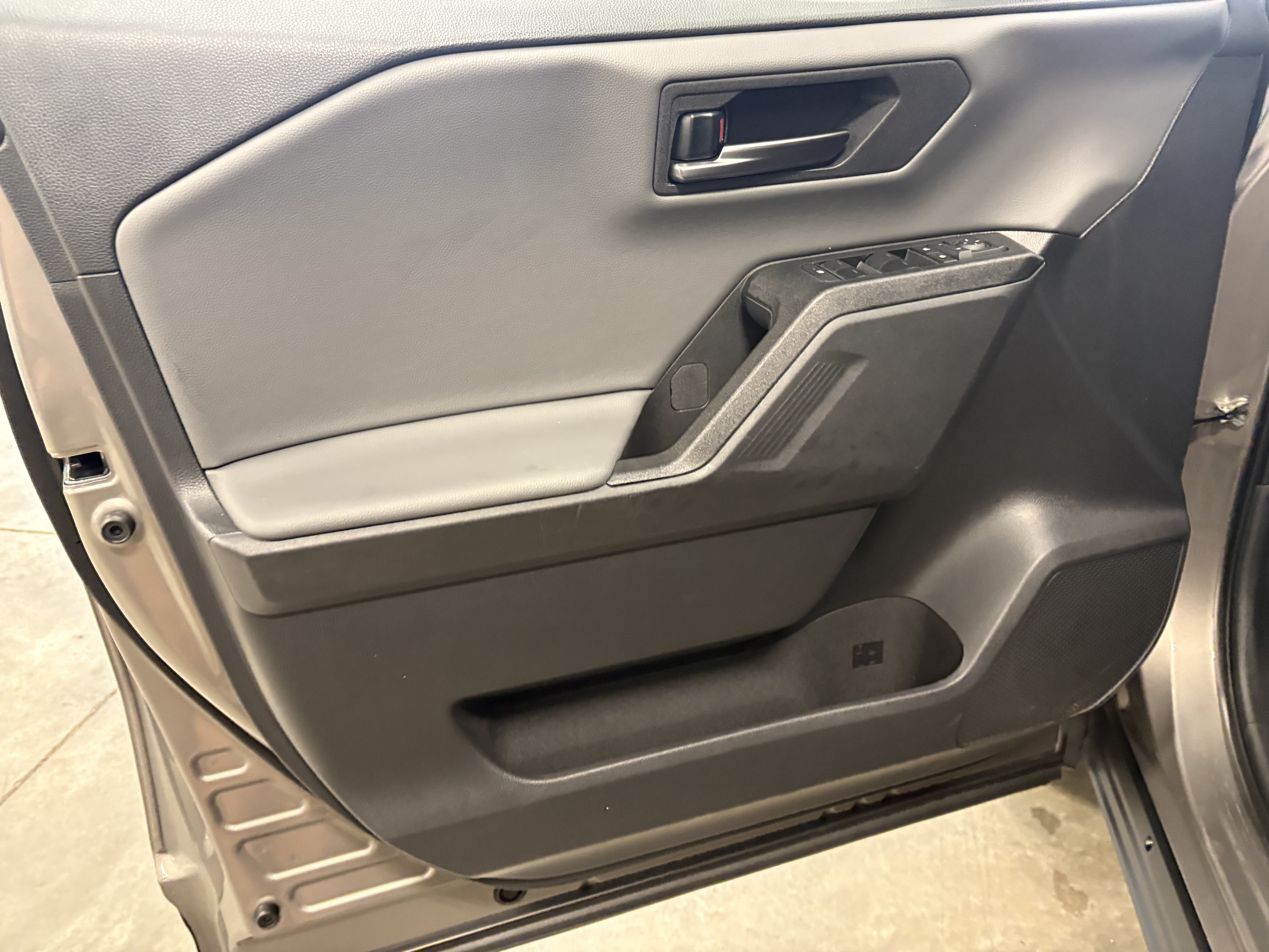 Used 2026 Toyota RAV4 XLE Premium FWD image 7