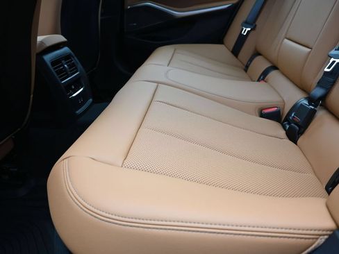 New 2026 BMW 330i Sedan w/ M Sport Package RWD image 16