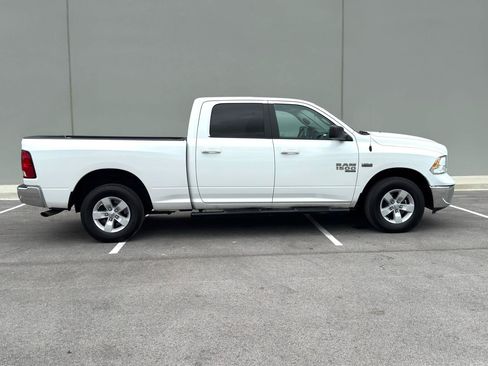 Used 2019 RAM 1500 Classic SLT AWD/4WD image 6