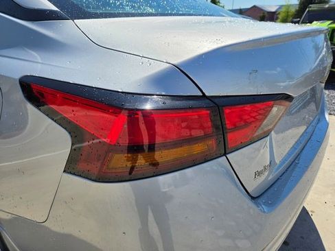 Used 2022 Nissan Altima 2.5 SV w/ SV Premium Package AWD/4WD image 13