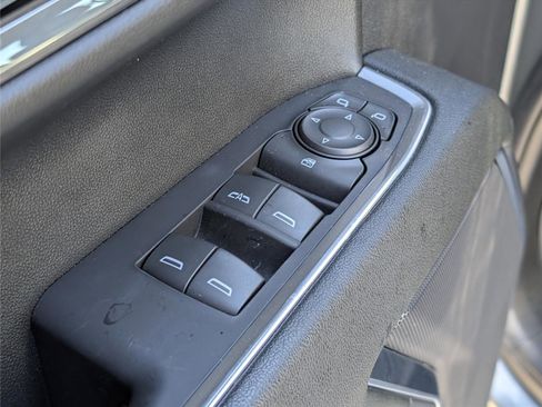 Used 2024 Chevrolet Silverado 1500 LT image 18