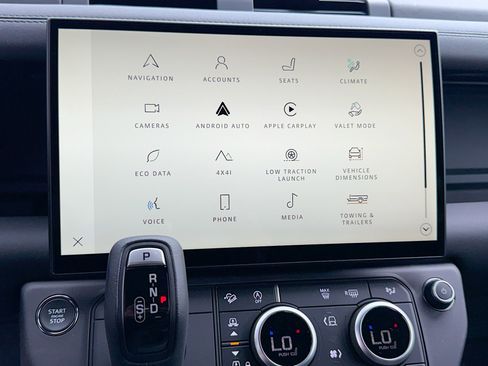 New 2026 Land Rover Defender 110 X-Dynamic SE AWD/4WD image 30