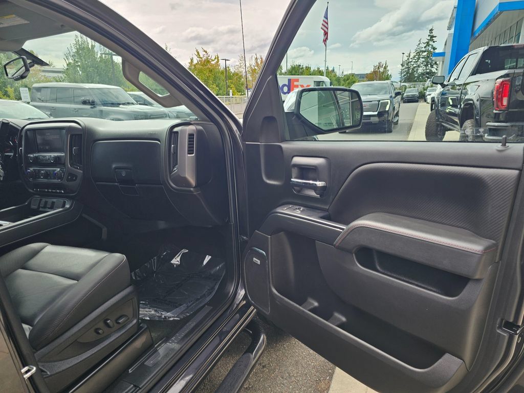 Used 2016 GMC Sierra 1500 SLT w/ All-Terrain Package AWD/4WD image 12