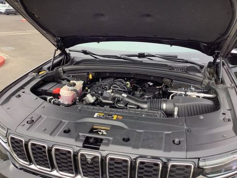 Used 2024 Jeep Grand Cherokee L Limited w/ Luxury Tech Group II image 50