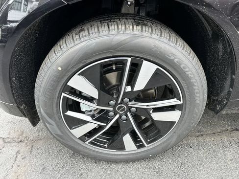 Used 2026 Volvo XC60 B5 Plus w/ Protection Package Premier AWD/4WD image 8