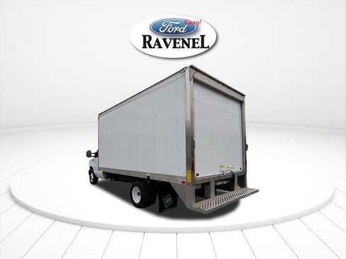 Used 2023 Ford E-350 and Econoline 350 Super Duty w/ Power Windows & Locks Group image 6