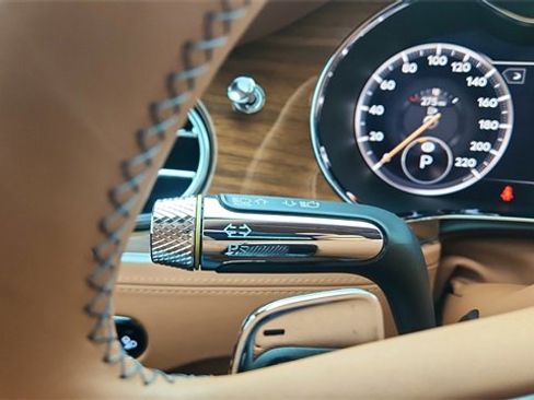 Used 2022 Bentley Continental GT image 37