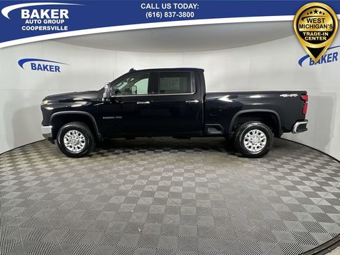 Certified 2024 Chevrolet Silverado 2500 LTZ image 6