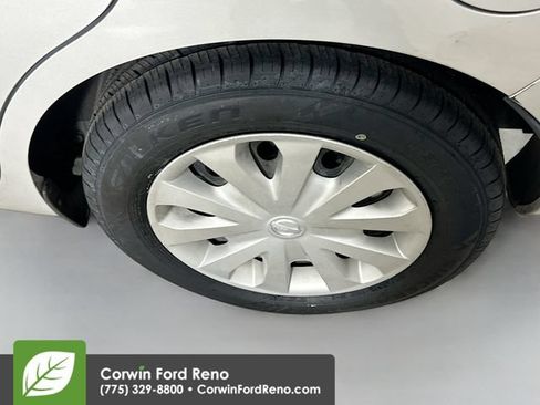 Used 2016 Nissan Versa Note SV FWD image 29