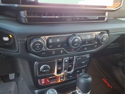 New 2026 Jeep Gladiator Rubicon AWD/4WD image 22