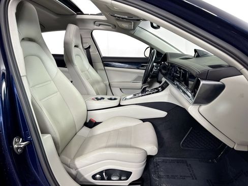 Used 2018 Porsche Panamera 4S image 38