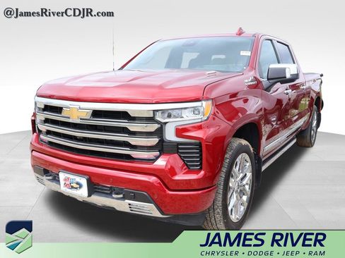 Used 2023 Chevrolet Silverado 1500 High Country w/ Technology Package AWD/4WD image 2