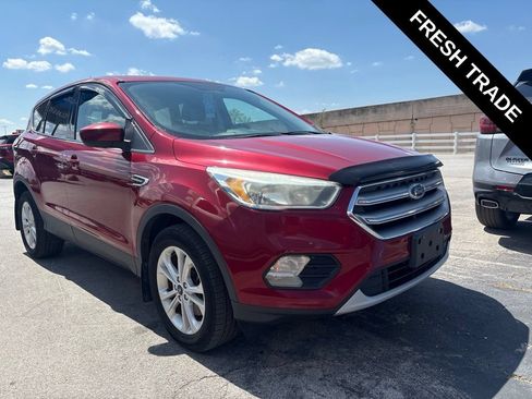 Used 2017 Ford Escape SE AWD/4WD image 1
