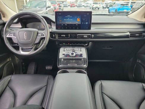 Certified 2023 Lincoln Nautilus AWD w/ Premium Package image 11