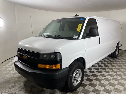 New 2025 Chevrolet Express 3500 w/ Driver Convenience Package image 4