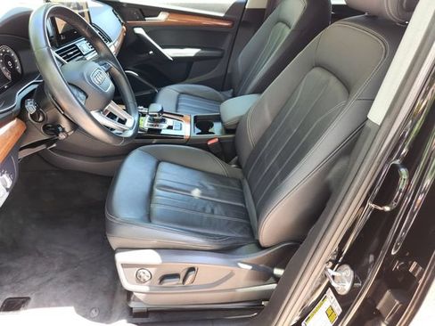 Used 2023 Audi Q5 2.0T Premium Plus w/ Premium Plus Package AWD/4WD image 11