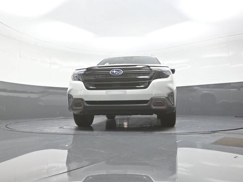 Used 2025 Subaru Forester Sport AWD/4WD image 10