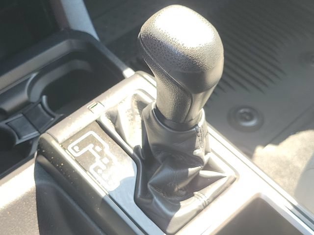 Used 2021 Toyota Tacoma SR AWD/4WD image 31
