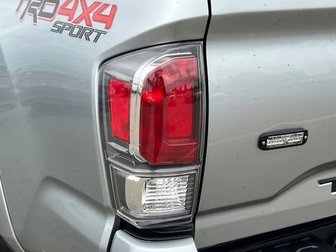 Used 2022 Toyota Tacoma TRD Sport w/ Technology Package AWD/4WD image 20