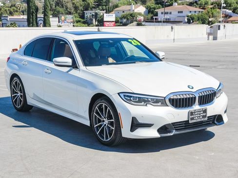Used 2020 BMW 330i Sedan w/ Convenience Package RWD image 3