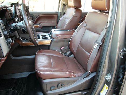 Used 2015 Chevrolet Silverado 2500 High Country AWD/4WD image 25