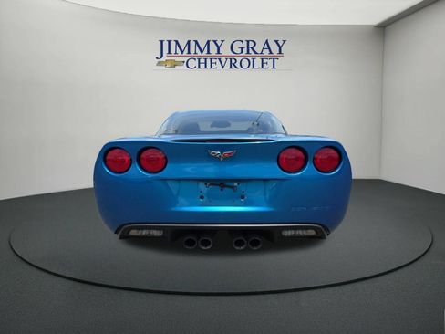 Used 2010 Chevrolet Corvette Coupe w/ 1LT RWD image 4
