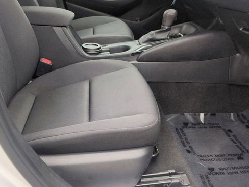 Used 2023 Toyota Corolla LE image 28