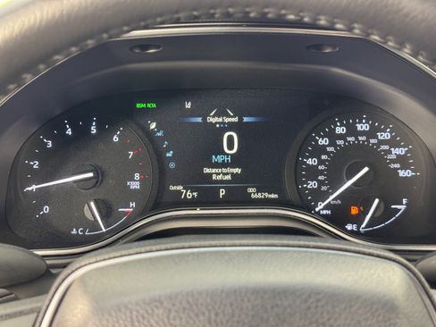 Used 2019 Toyota Avalon XLE w/ Moonroof Package image 18