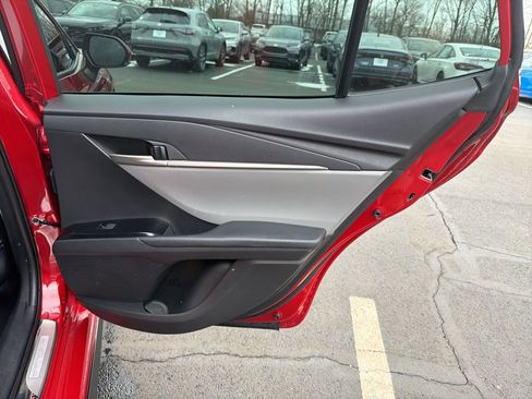 Used 2025 Toyota Camry SE w/ Convenience Package image 23