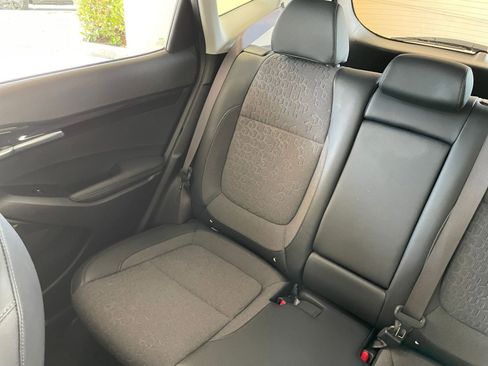 Used 2025 Kia Seltos S image 40