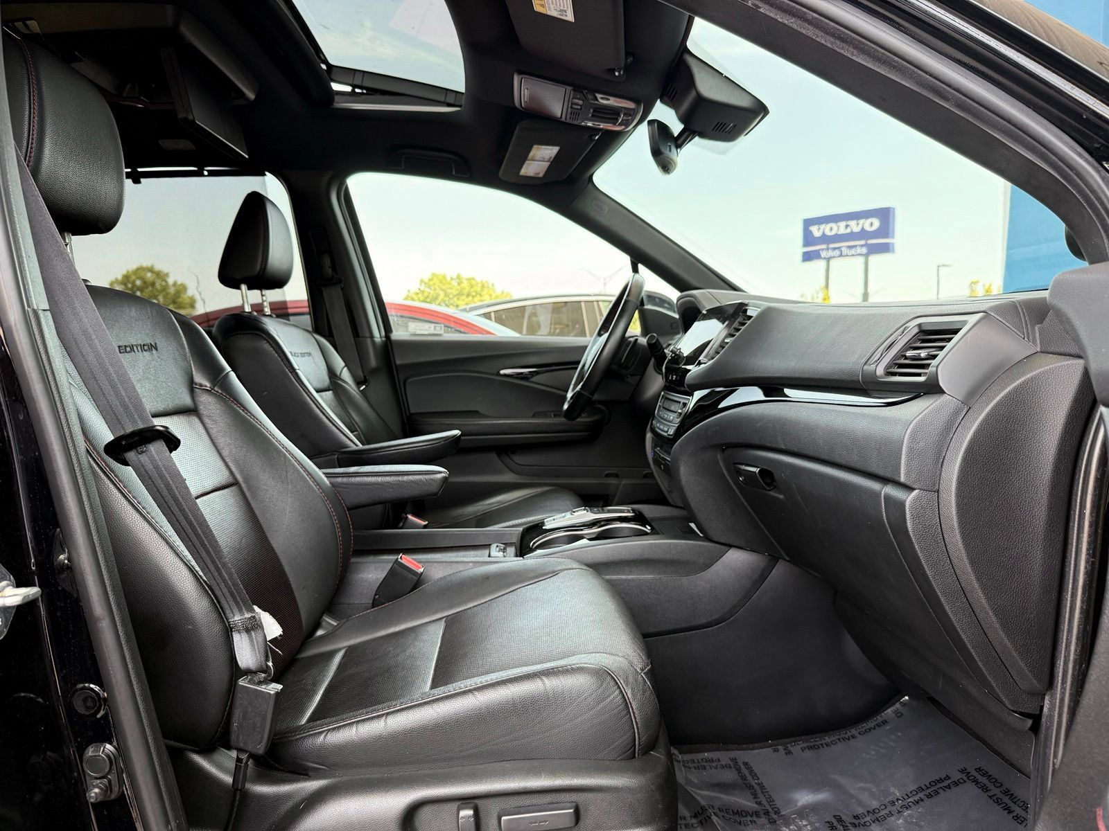 Used 2021 Honda Pilot Black Edition image 26