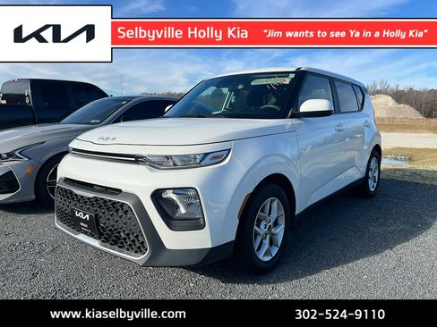 Used 2022 Kia Soul LX w/ Technology Package image 1