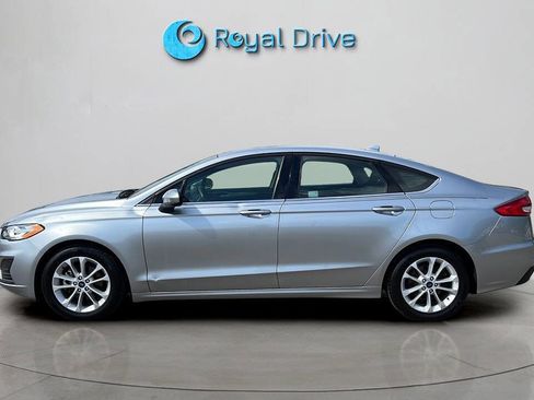 Used 2020 Ford Fusion SE FWD image 3