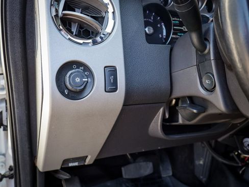 Used 2015 Ford F250 Lariat w/ Lariat Interior Package AWD/4WD image 21