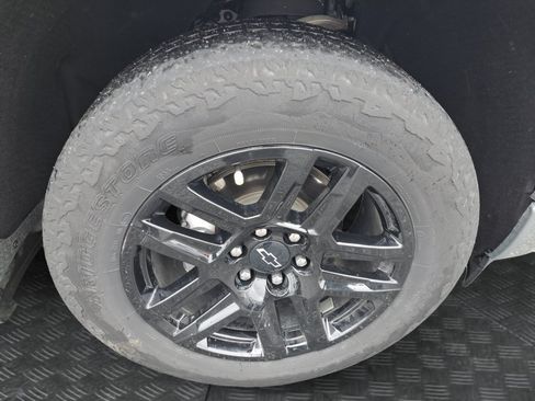 Used 2023 Chevrolet Silverado 1500 RST w/ Z71 Off-Road Package AWD/4WD image 17
