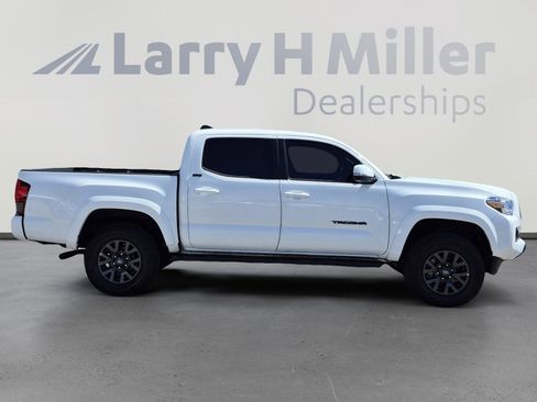 Certified 2023 Toyota Tacoma SR5 w/ Technology Package AWD/4WD image 6