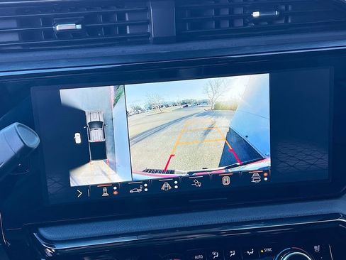 Used 2024 GMC Sierra 2500 AT4 w/ AT4 Premium Plus Package image 14