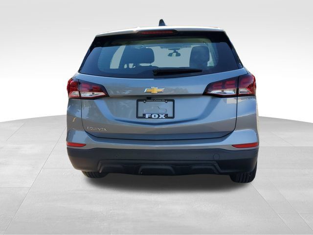 Certified 2024 Chevrolet Equinox LS w/ Driver Confidence II Package FWD image 4