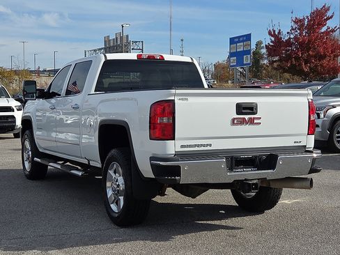 Used 2016 GMC Sierra 2500 SLT w/ Duramax Plus Package image 4