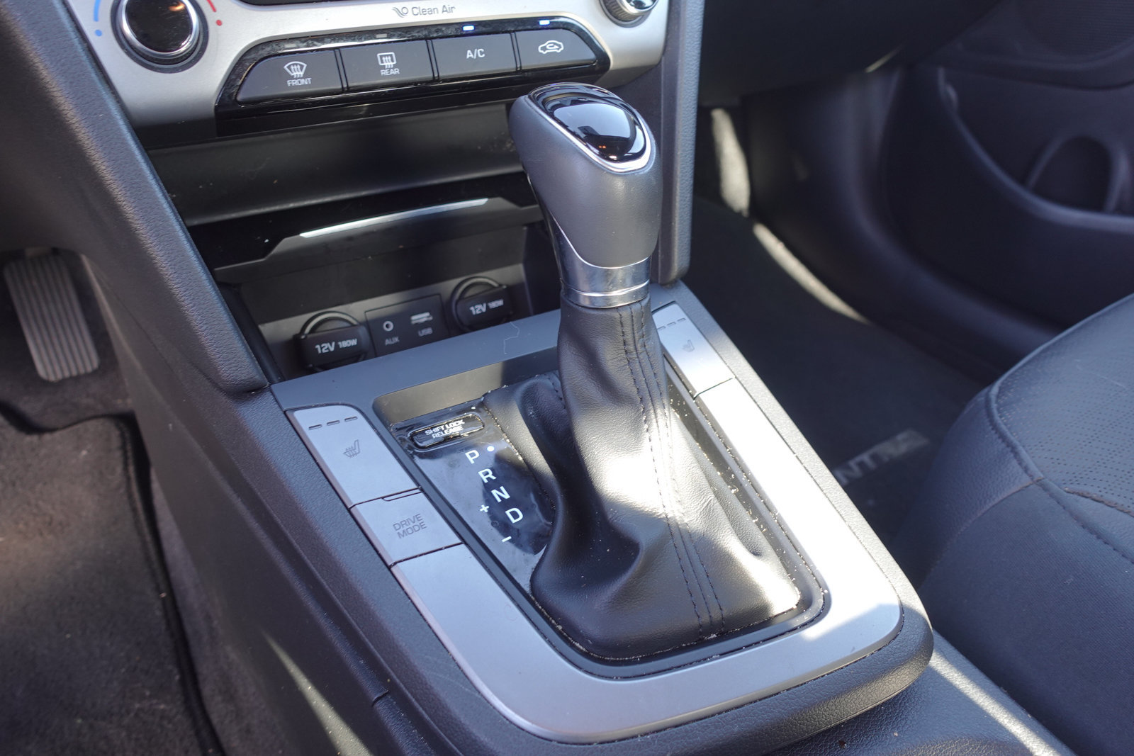 Used 2017 Hyundai Elantra Limited FWD image 21